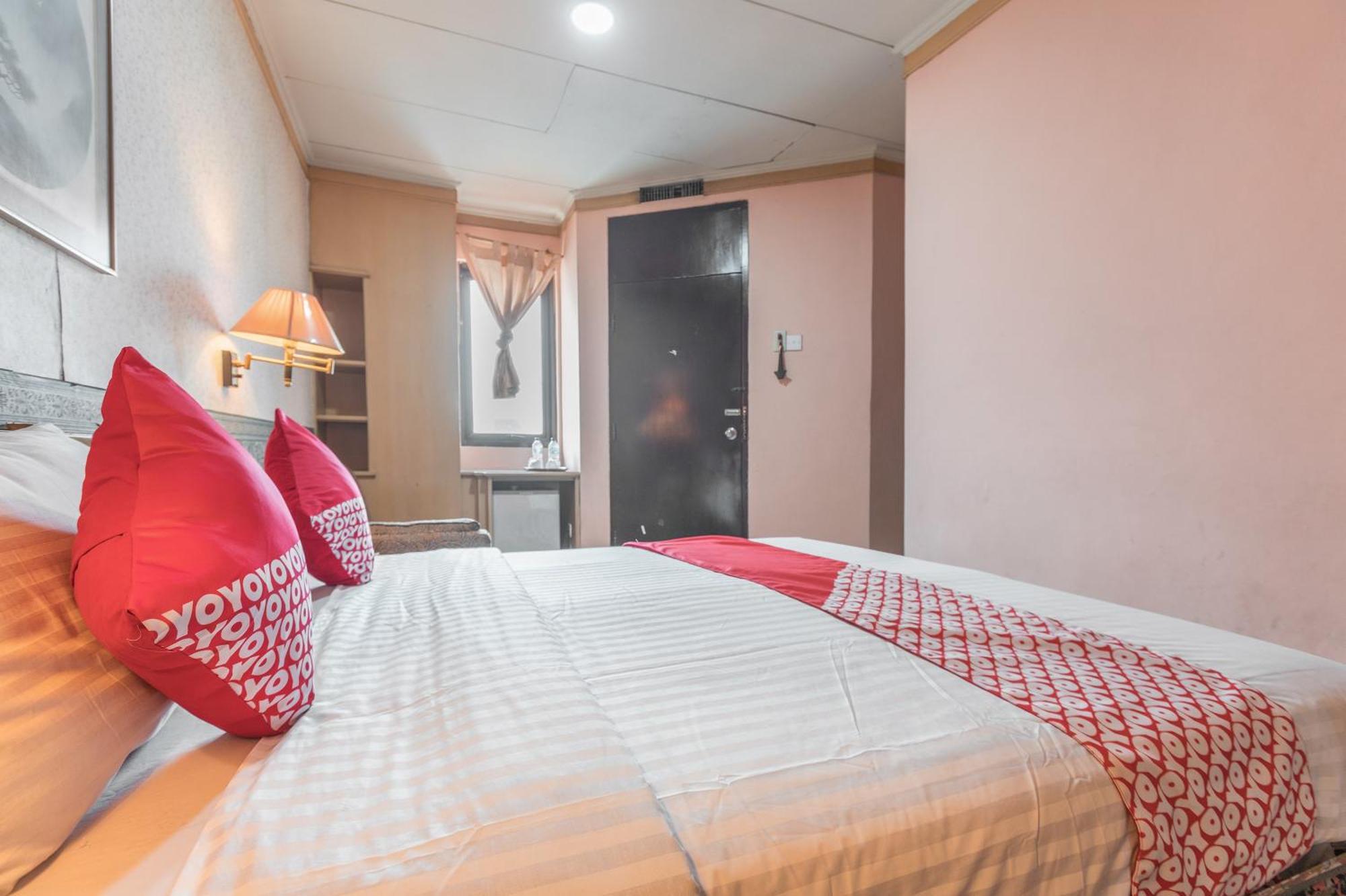 Oyo 671 Hotel Capitol 자카르타 외부 사진