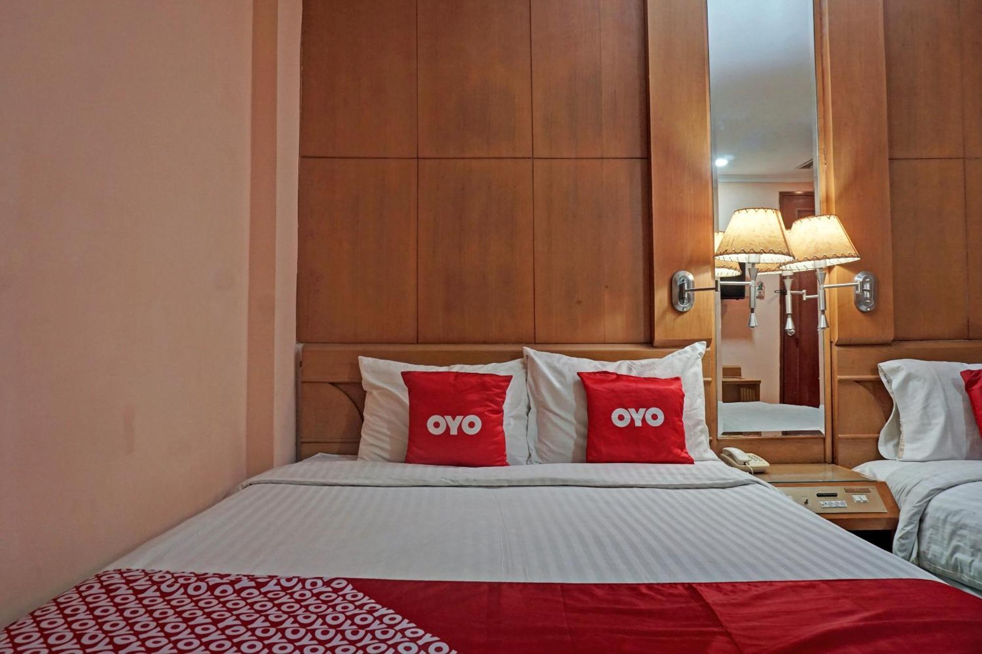 Oyo 671 Hotel Capitol 자카르타 외부 사진