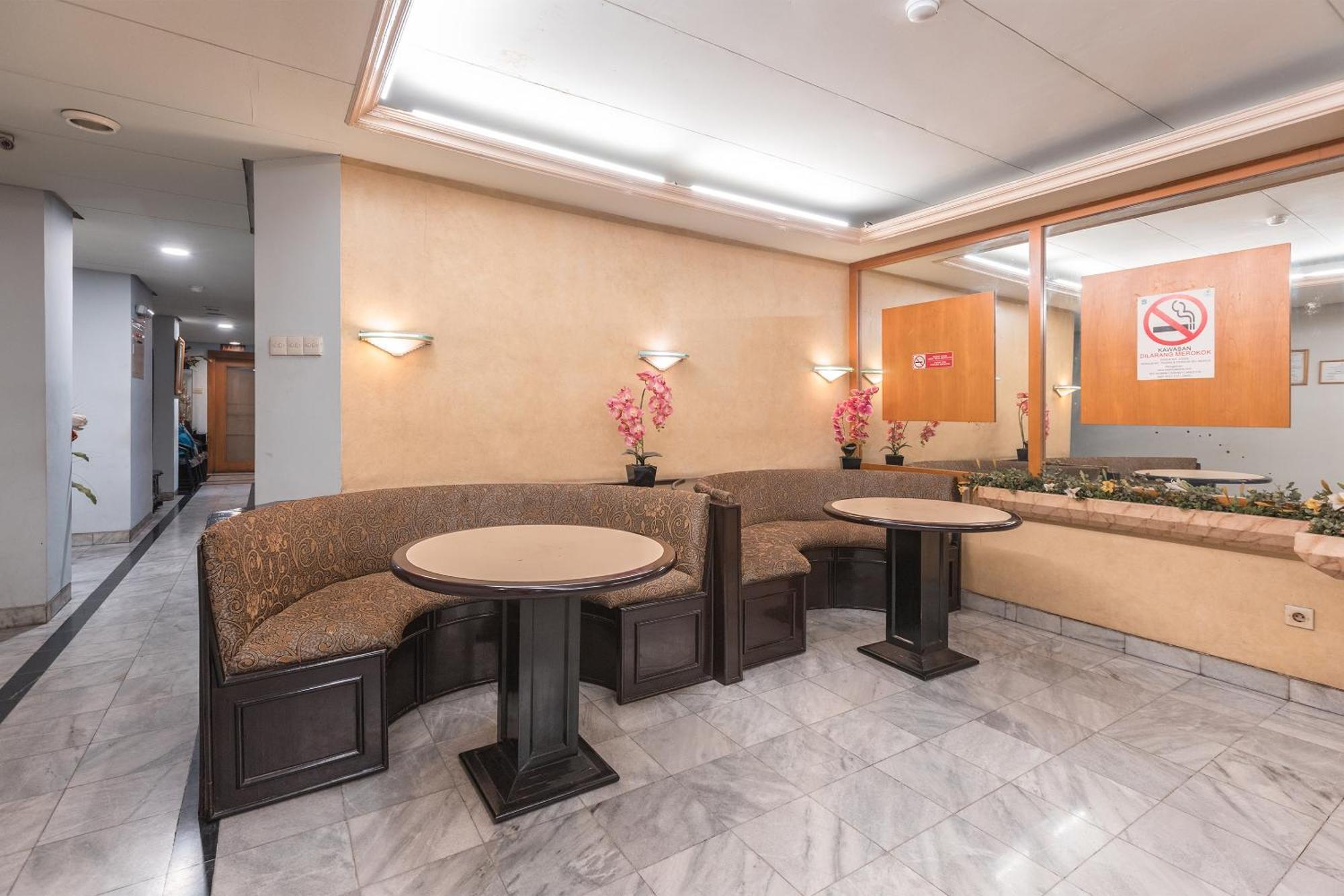 Oyo 671 Hotel Capitol 자카르타 외부 사진