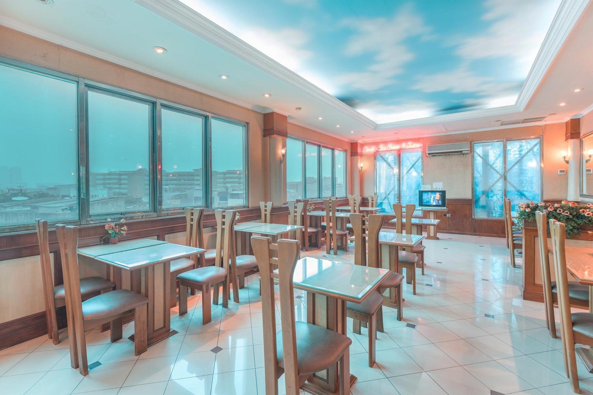Oyo 671 Hotel Capitol 자카르타 외부 사진
