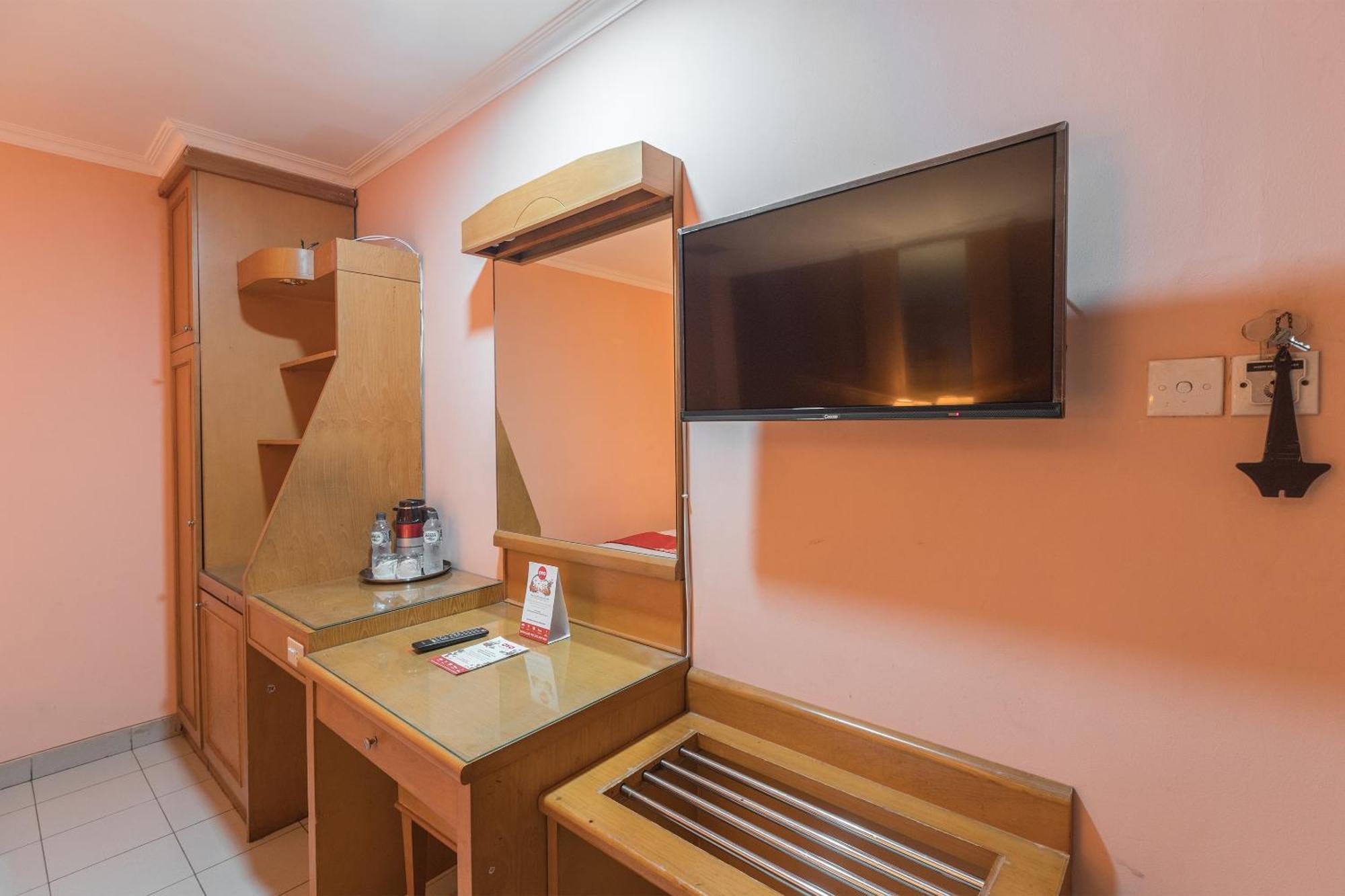 Oyo 671 Hotel Capitol 자카르타 외부 사진