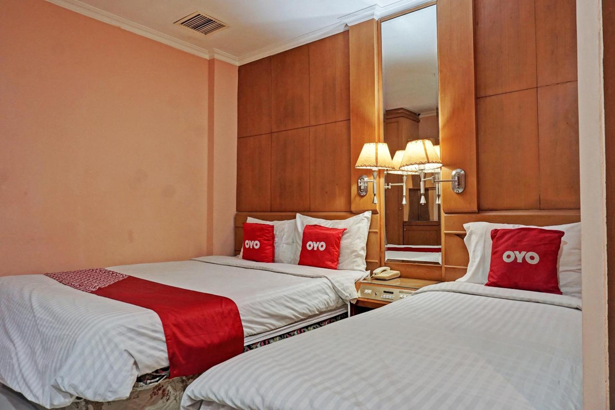 Oyo 671 Hotel Capitol 자카르타 외부 사진